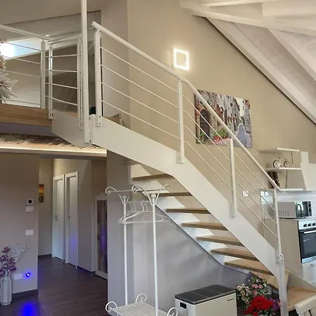 Lägenhet Attico 800 *